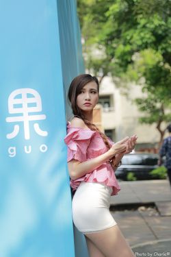 黑人和亚洲女人